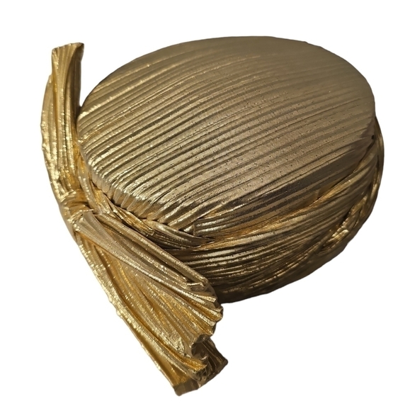 Vintage gold hat - Picture 1 of 7